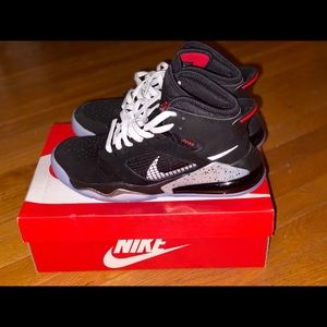Jordan Mars 270 1’s size 9